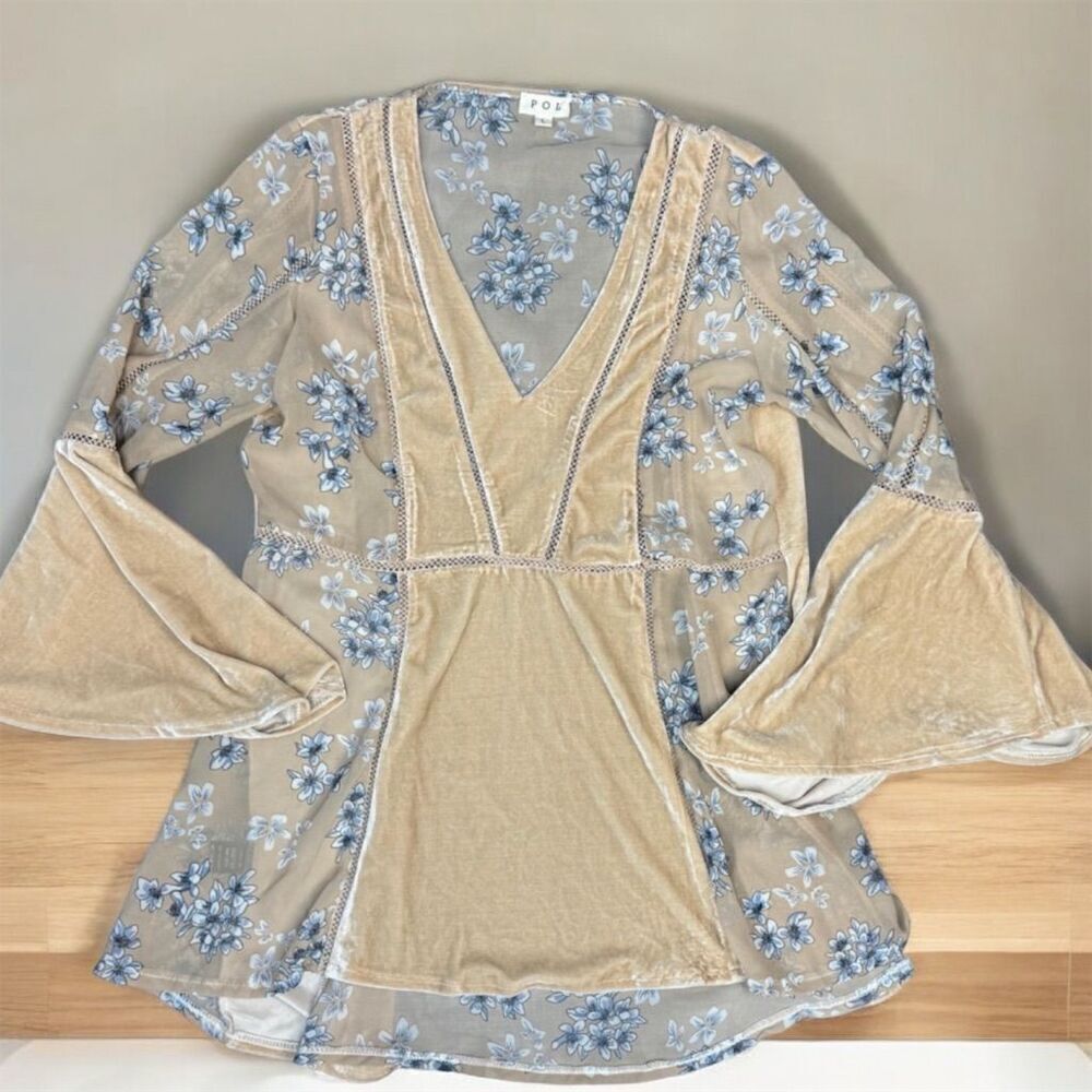 POL Beige Velvet Blue Sheer Floral Blouse Deep V-Neck Long Bell Sleeve Blouse - Picture 3 of 9
